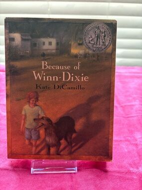 Because of Winn-Dixie by Kate DiCamillo - Brown Cover